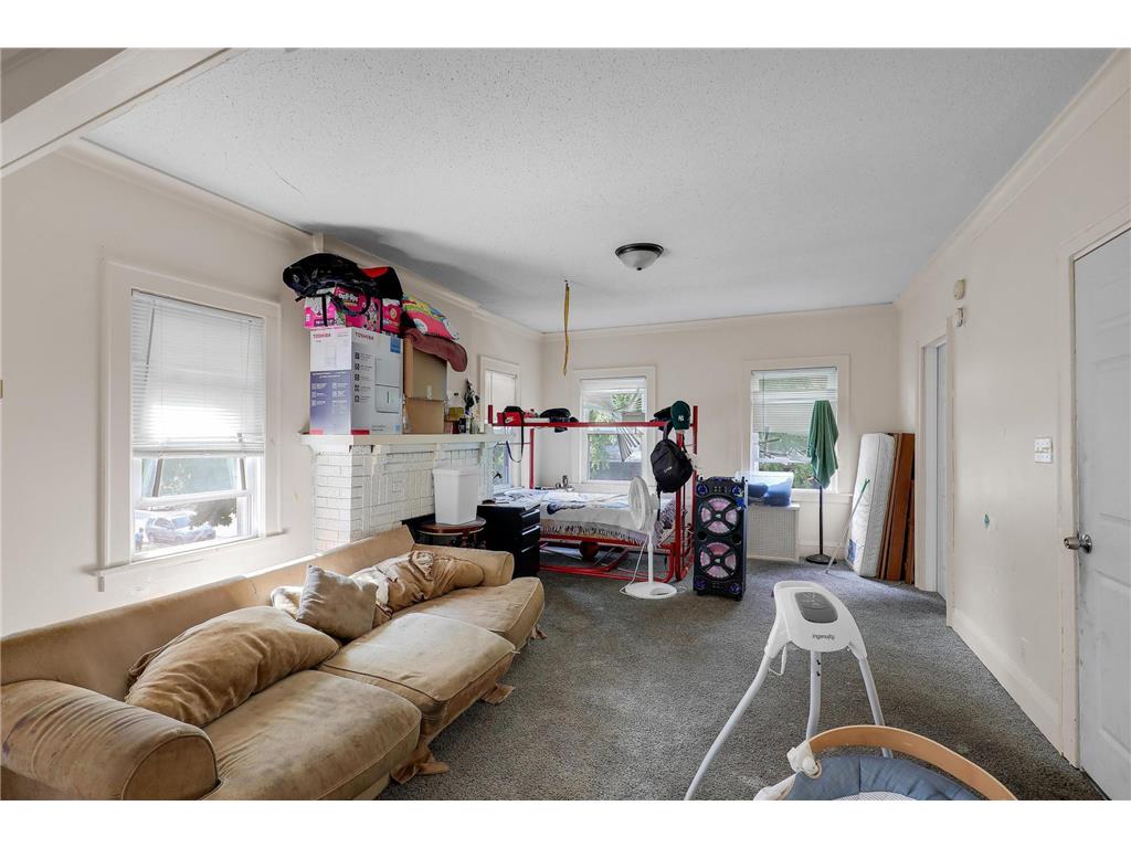 918 Queen Avenue N Minneapolis MN 55411 7013334 image31