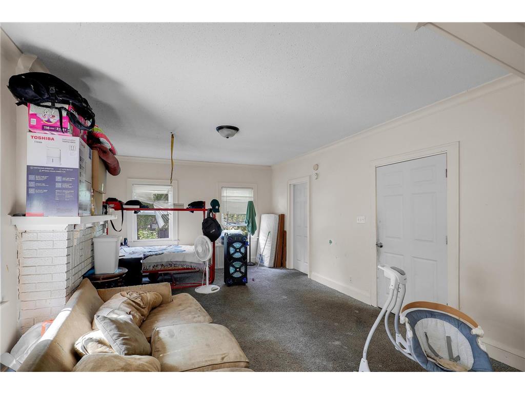 918 Queen Avenue N Minneapolis MN 55411 7013334 image33