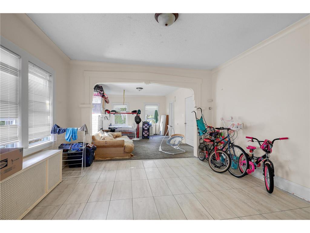 918 Queen Avenue N Minneapolis MN 55411 7013334 image36