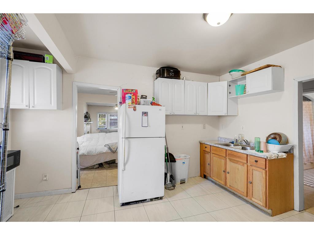 918 Queen Avenue N Minneapolis MN 55411 7013334 image6