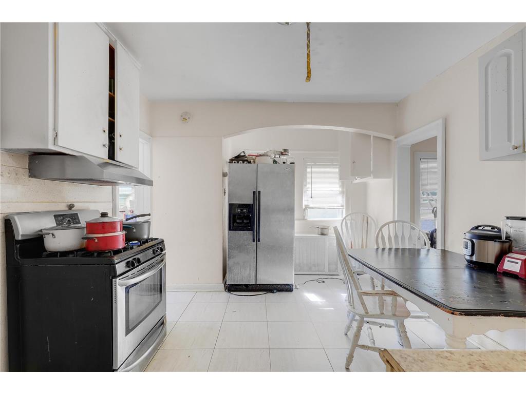 918 Queen Avenue N Minneapolis MN 55411 7013334 image8