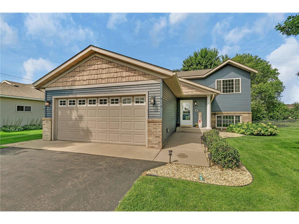 919 10th Street S Sartell MN 56377 6592474 image1