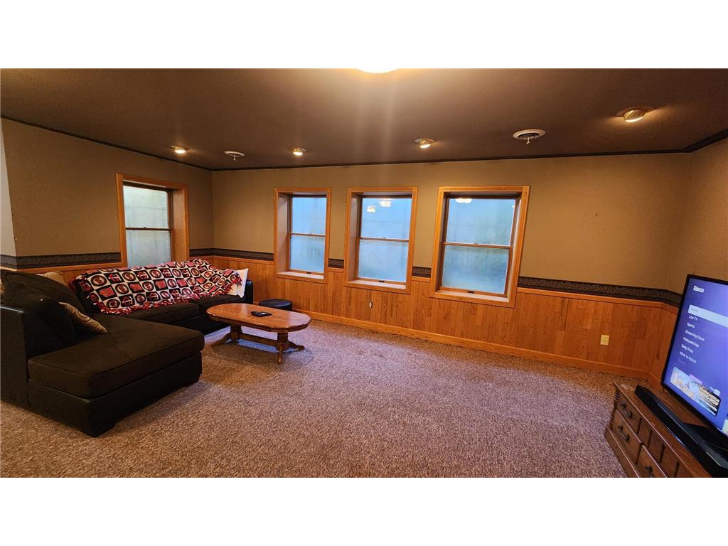 919 3rd Avenue SW Pipestone MN 56164 6796824 image49