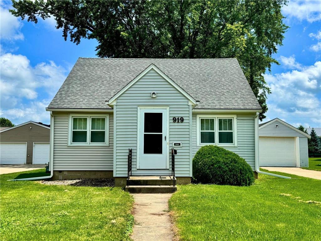 919 3rd Street SW Waseca MN 56093 6760630 image1