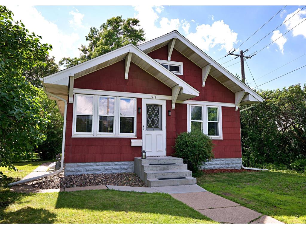 919 Charlotte Street Saint Paul MN 55104 6552723 image1