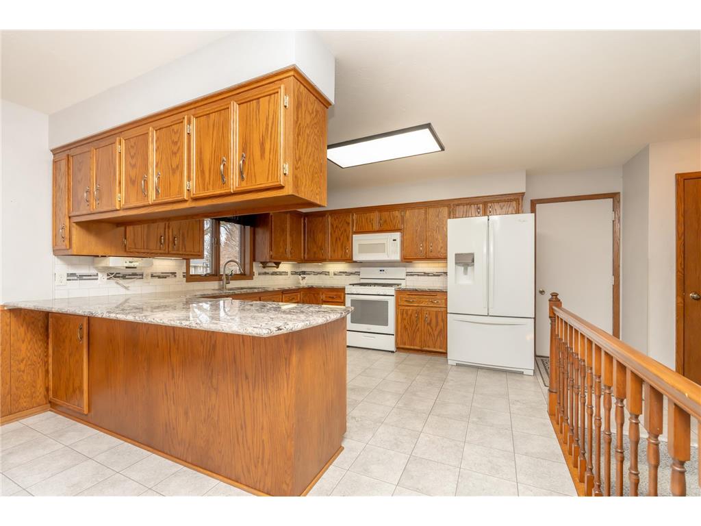 919 Church Street W Belle Plaine MN 56011 6819235 image12