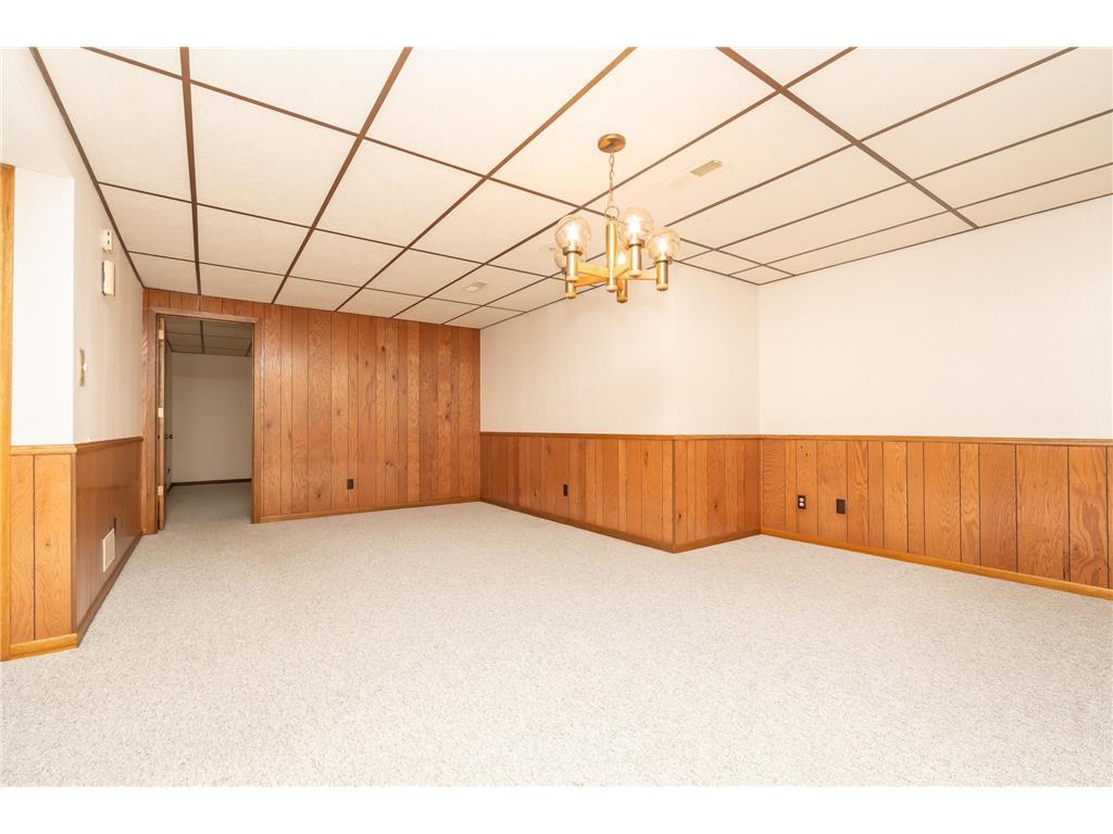 919 Church Street W Belle Plaine MN 56011 6819235 image26