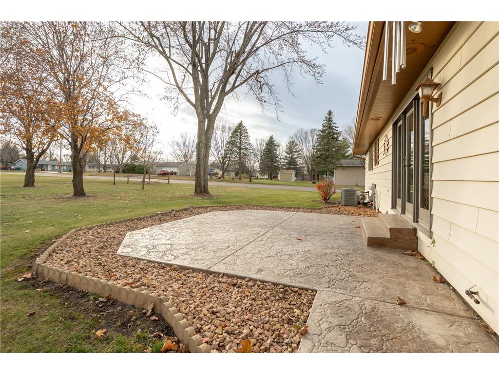 919 Church Street W Belle Plaine MN 56011 6819235 image38