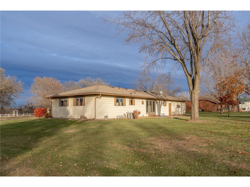 919 Church Street W Belle Plaine MN 56011 6819235 image4