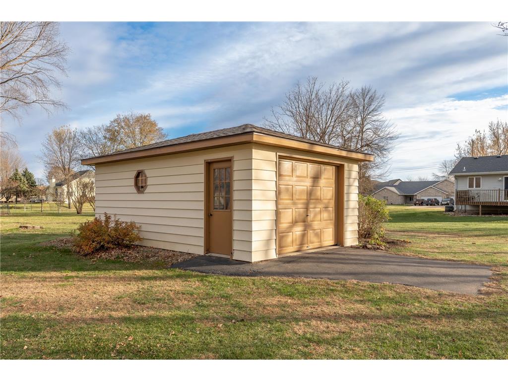 919 Church Street W Belle Plaine MN 56011 6819235 image41