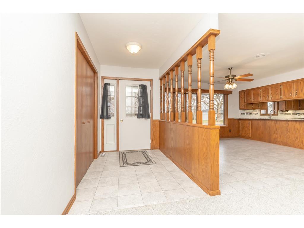 919 Church Street W Belle Plaine MN 56011 6819235 image5