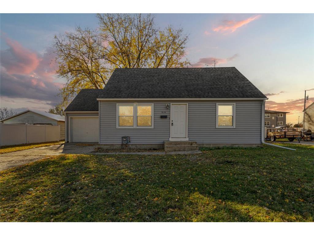 919 E Vine Street Owatonna MN 55060 6814664 image1