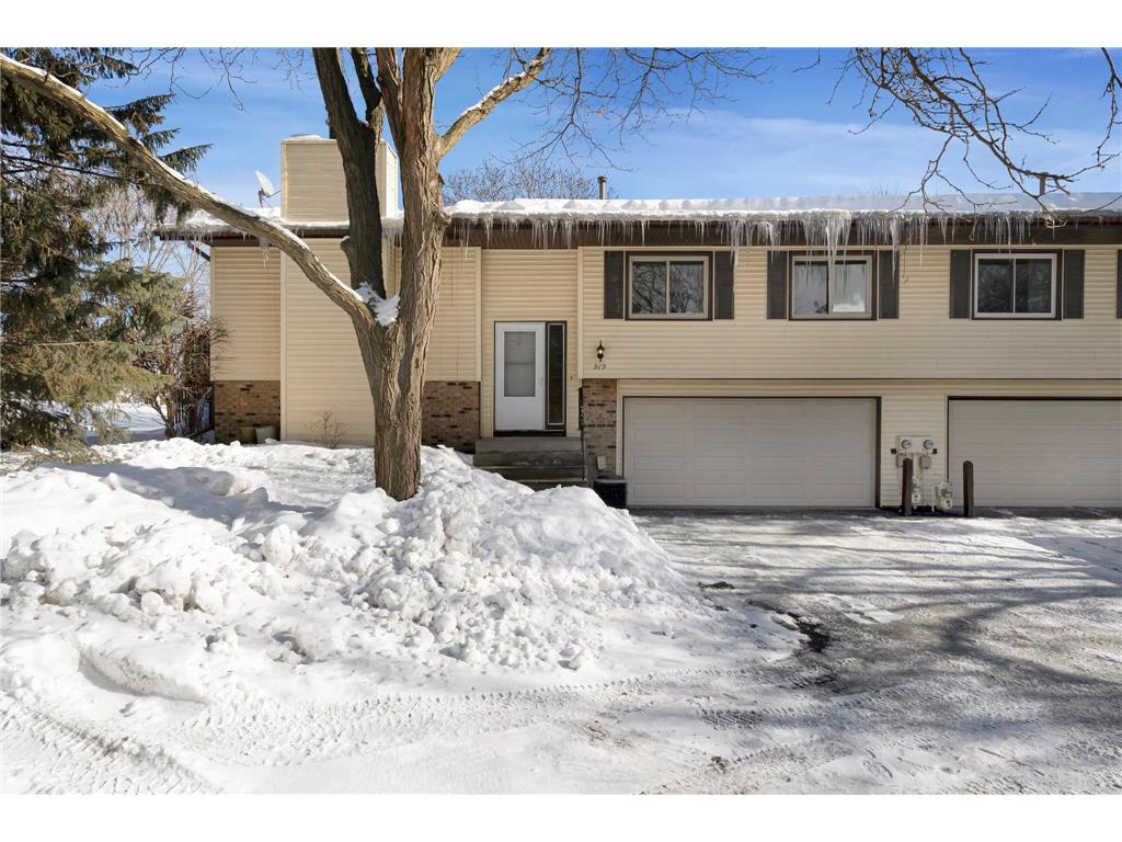 919 Greenhaven Drive Vadnais Heights MN 55127 6326670 image1