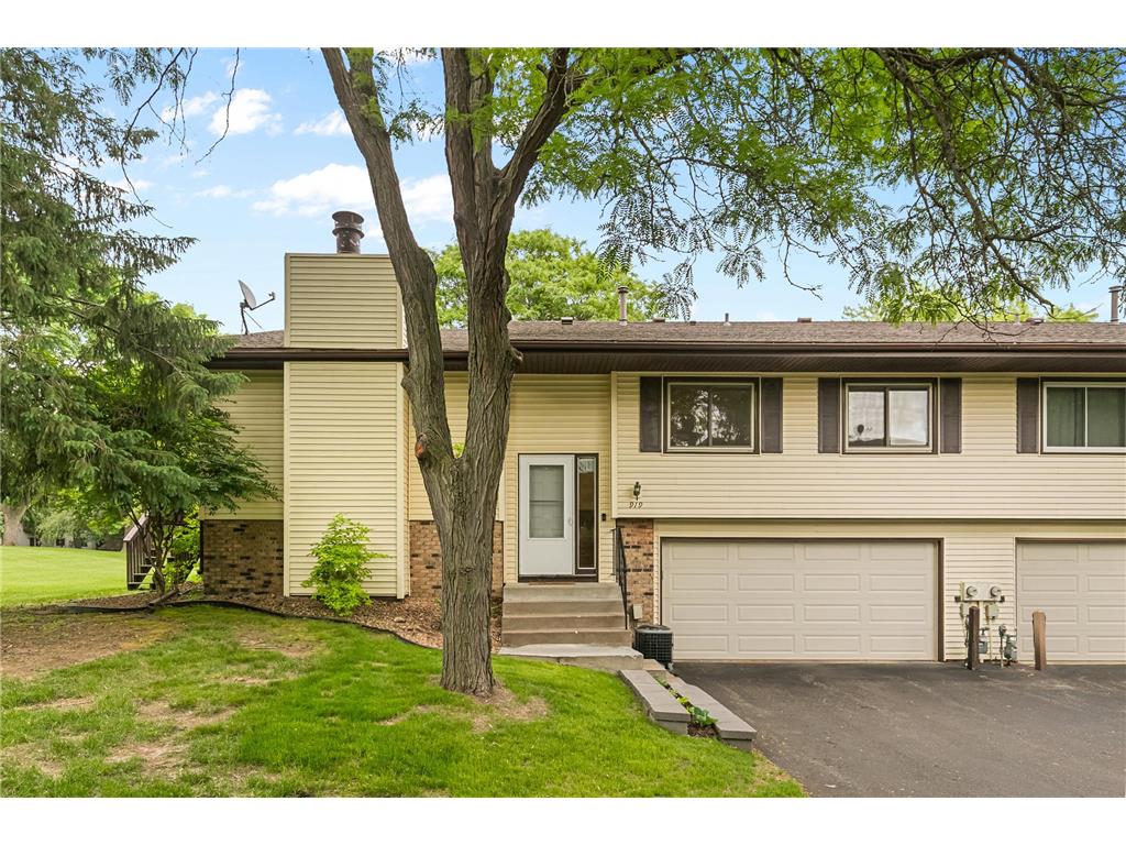 919 Greenhaven Drive Vadnais Heights MN 55127 7083506 image1