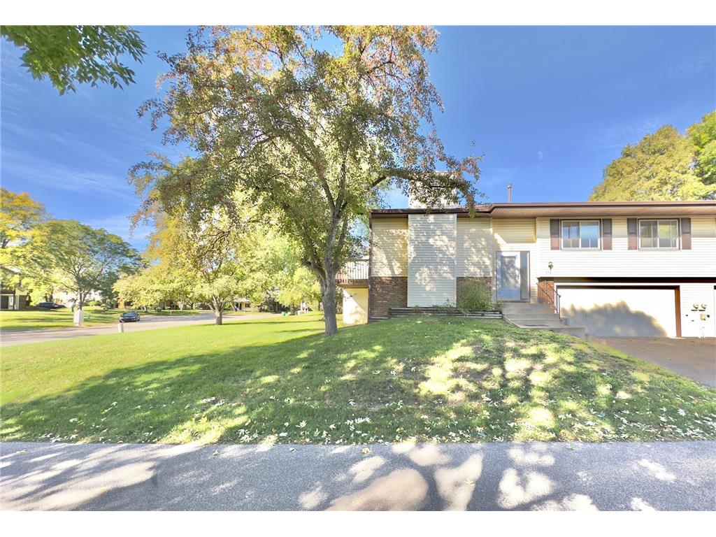 919 Heritage Court W Vadnais Heights MN 55127 6443931 image1