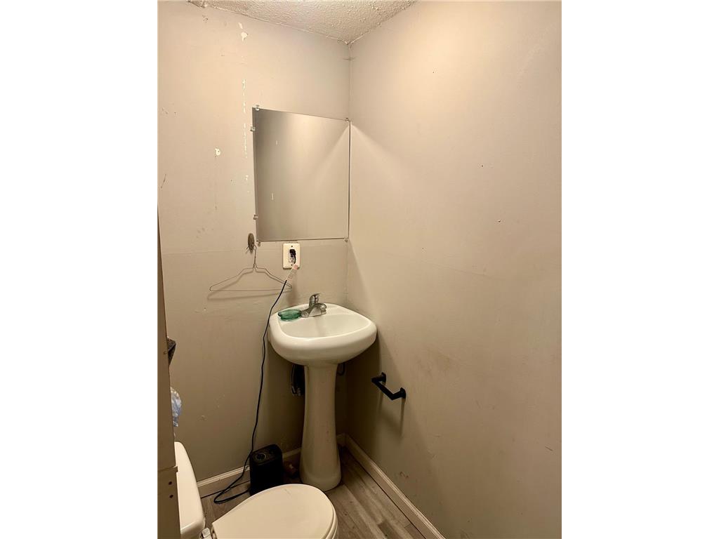 919 W Front Street Albert Lea MN 56007 6766237 image6