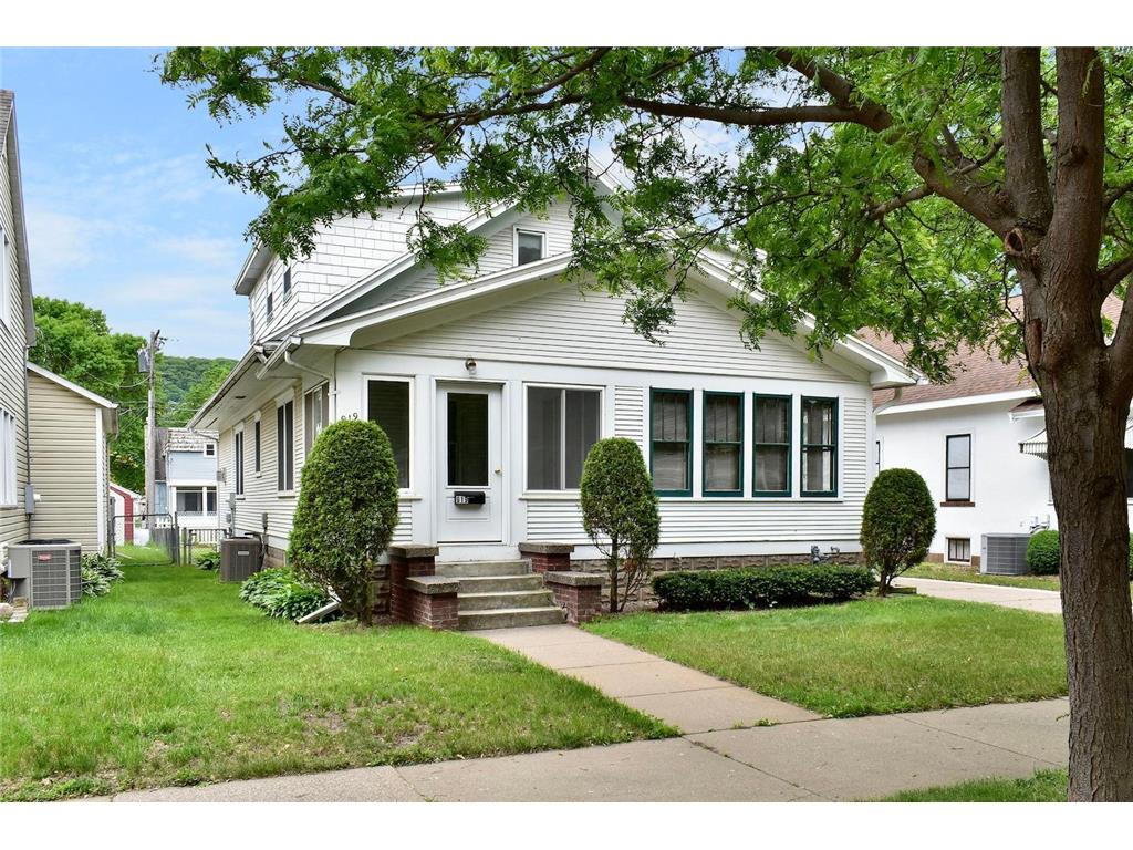 919 W Howard Street Winona MN 55987 6725983 image1