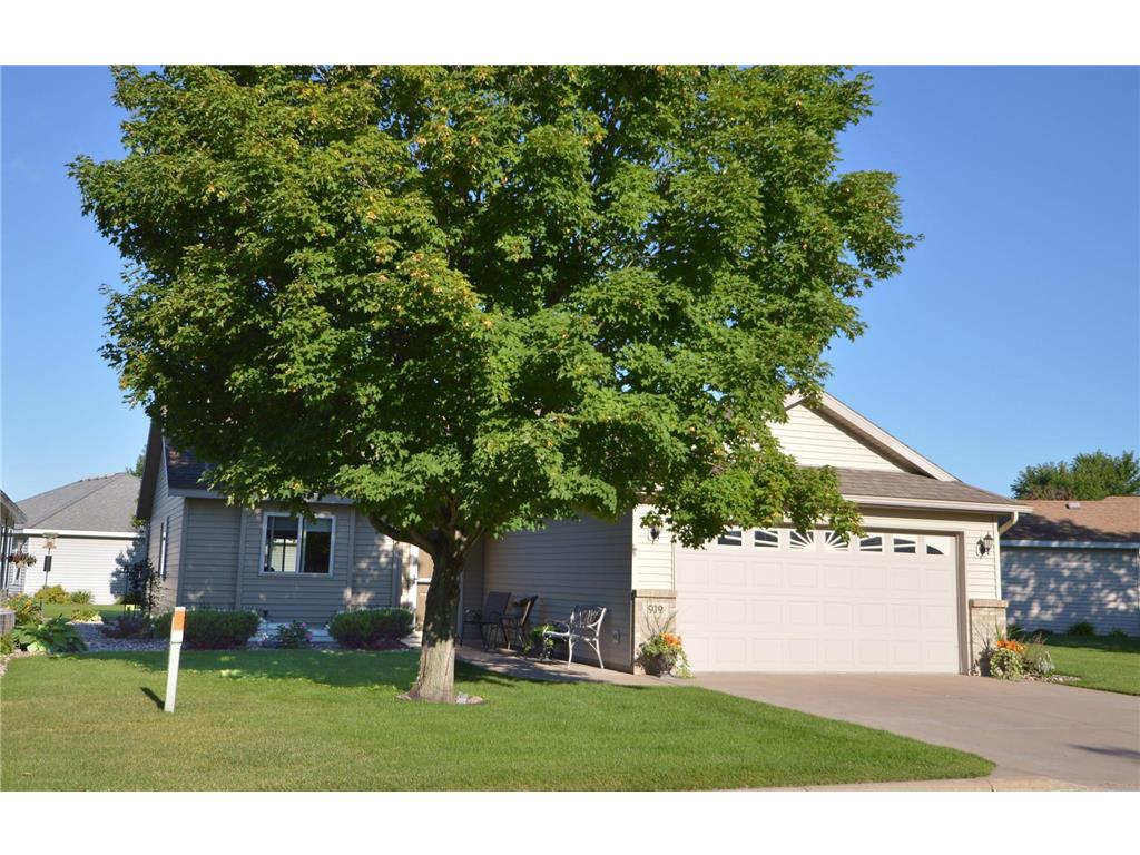 919 Willow View Circle, Waite Park, MN, 56387 MLS 6242026 Edina Realty