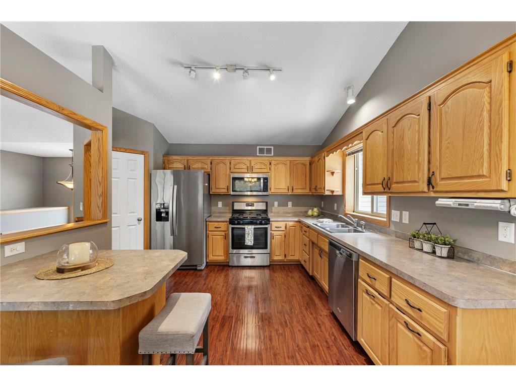 9197 Alamo Street NE Blaine MN 55449 7008447 image14