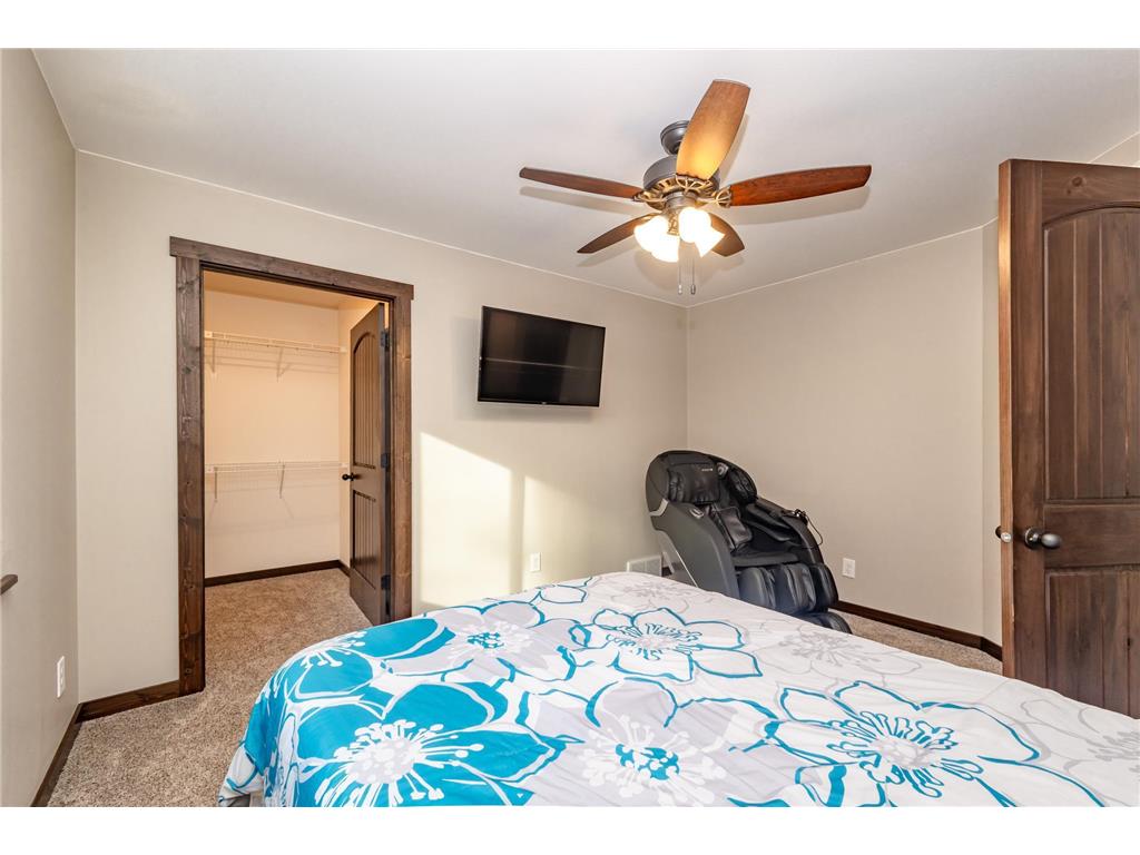 92 Birch Avenue Alexandria MN 56308 6797178 image17