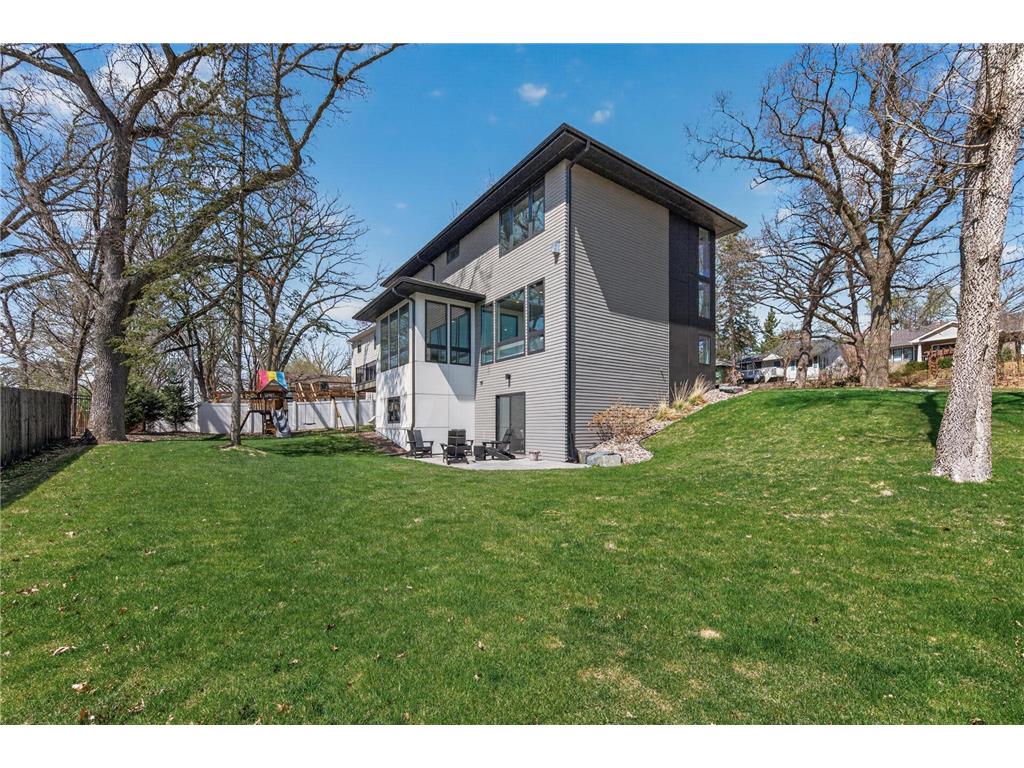 92 Birch Street Mahtomedi MN 55115 7056877 image3