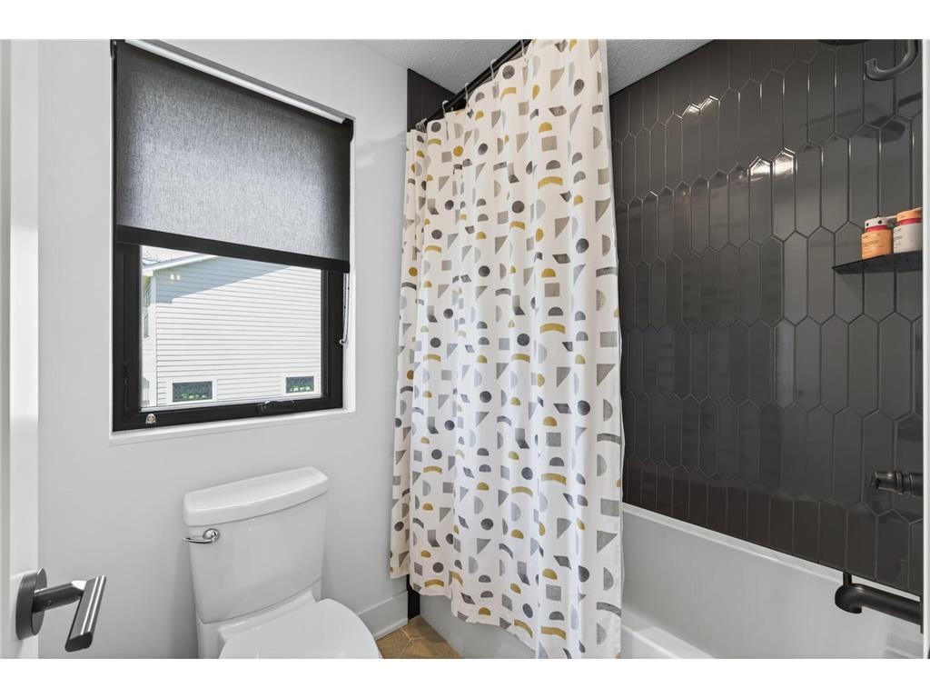 92 Birch Street Mahtomedi MN 55115 7056877 image34