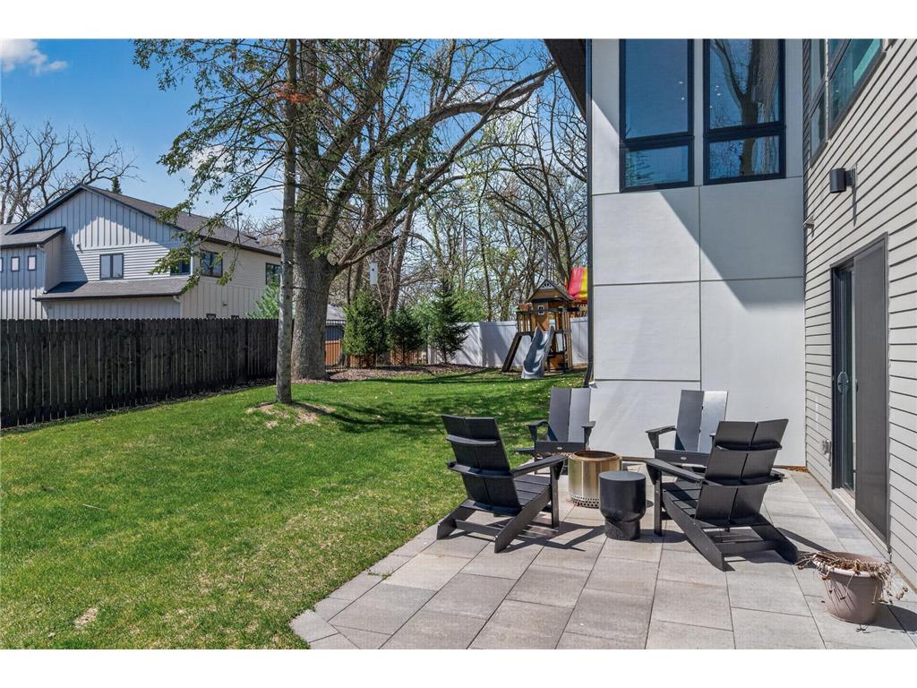92 Birch Street Mahtomedi MN 55115 7056877 image4