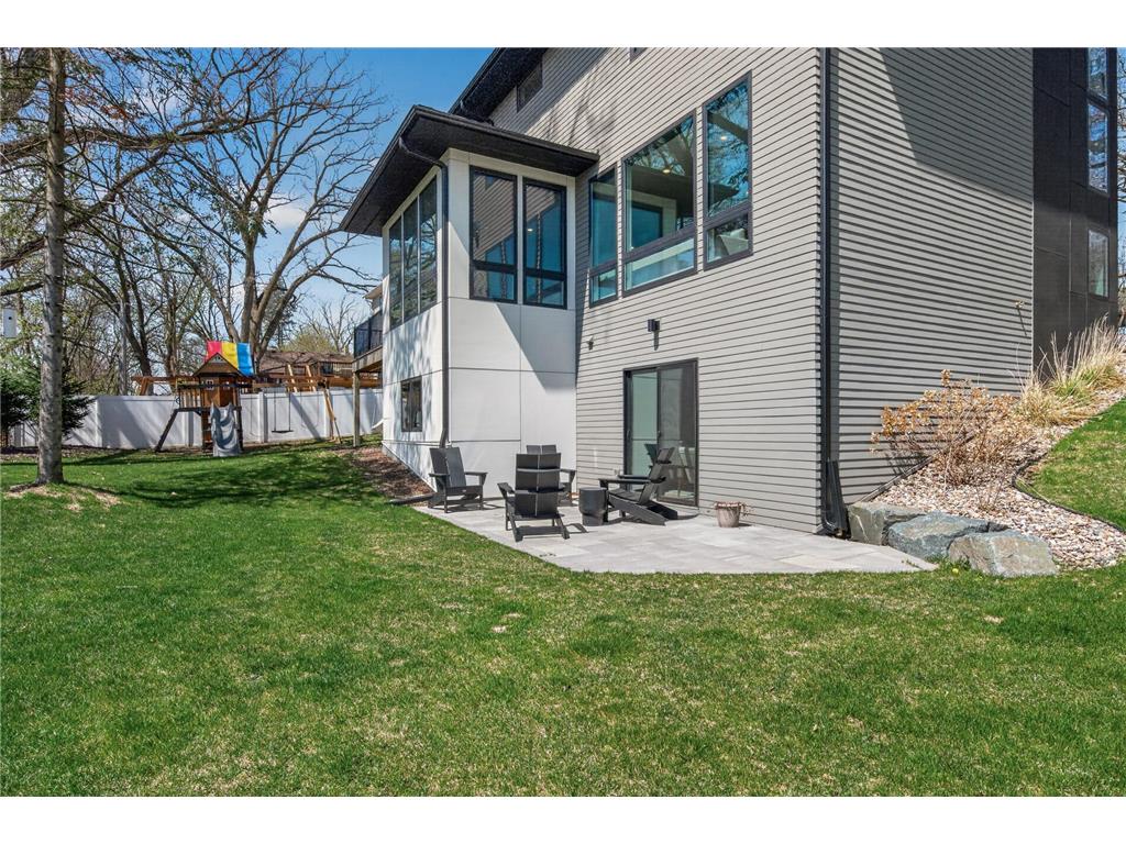 92 Birch Street Mahtomedi MN 55115 7056877 image47
