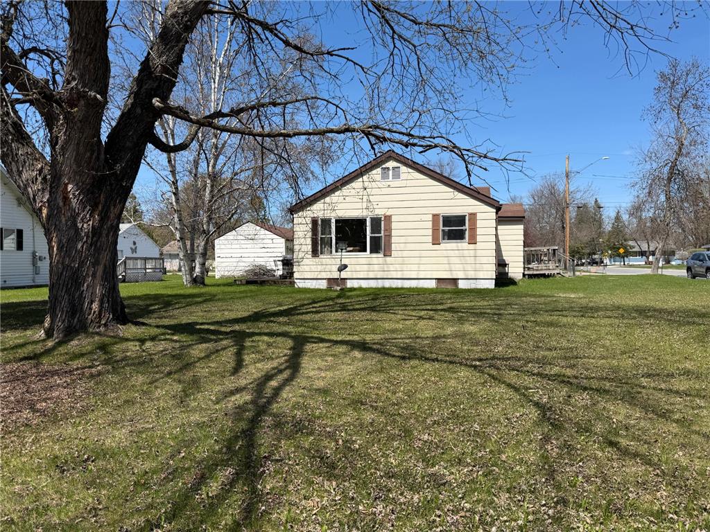 920 13th Avenue International Falls MN 56649 7079004 image4