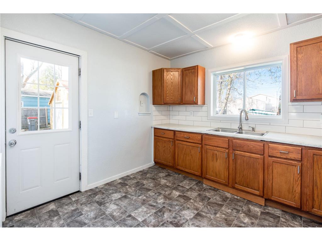 920 5th Avenue E Alexandria MN 56308 7067132 image12
