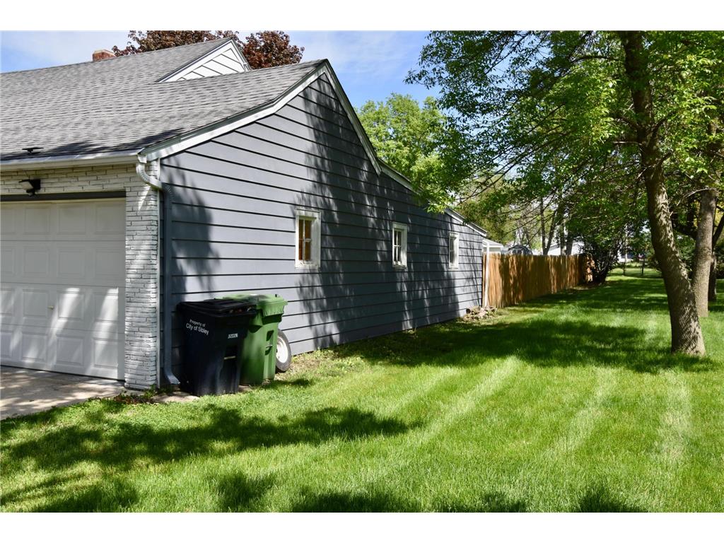 920 8th Street Sibley IA 51249 7079529 image2