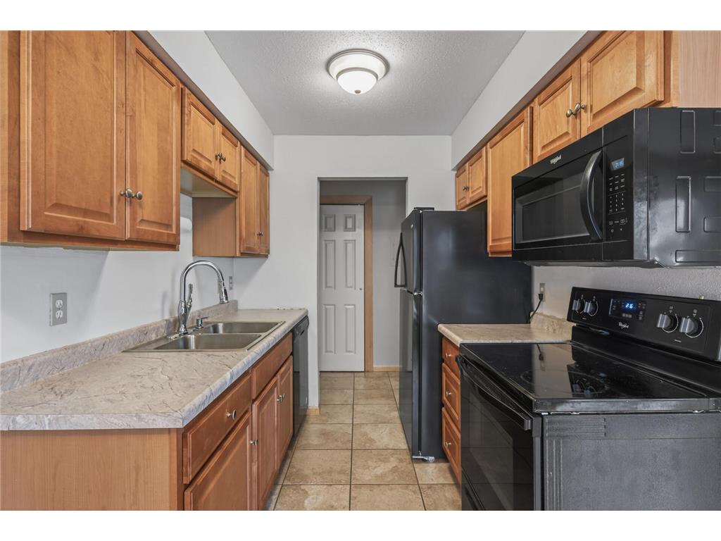 920 9th Avenue S #5 Hopkins MN 55343 7002643 image8