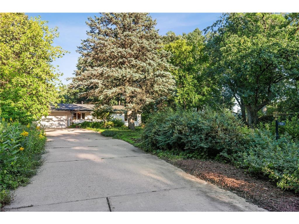 920 Angelo Drive Golden Valley MN 55422 6263257 image1