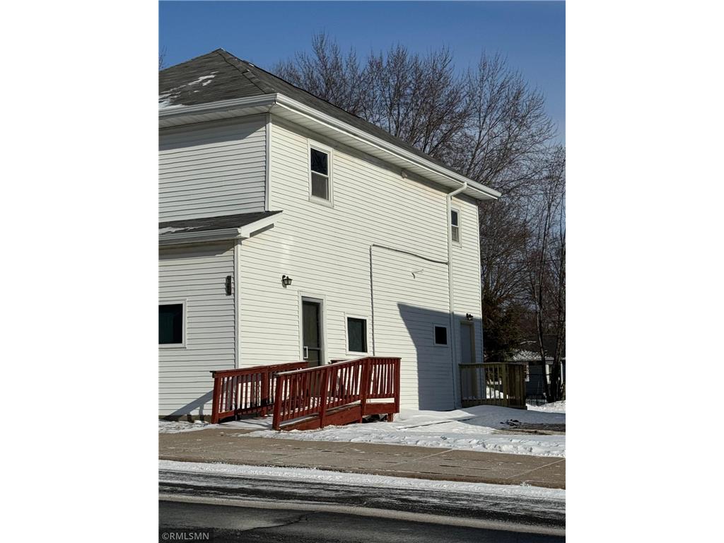 920 Davis Street Hammond WI 54015 7011807 image2