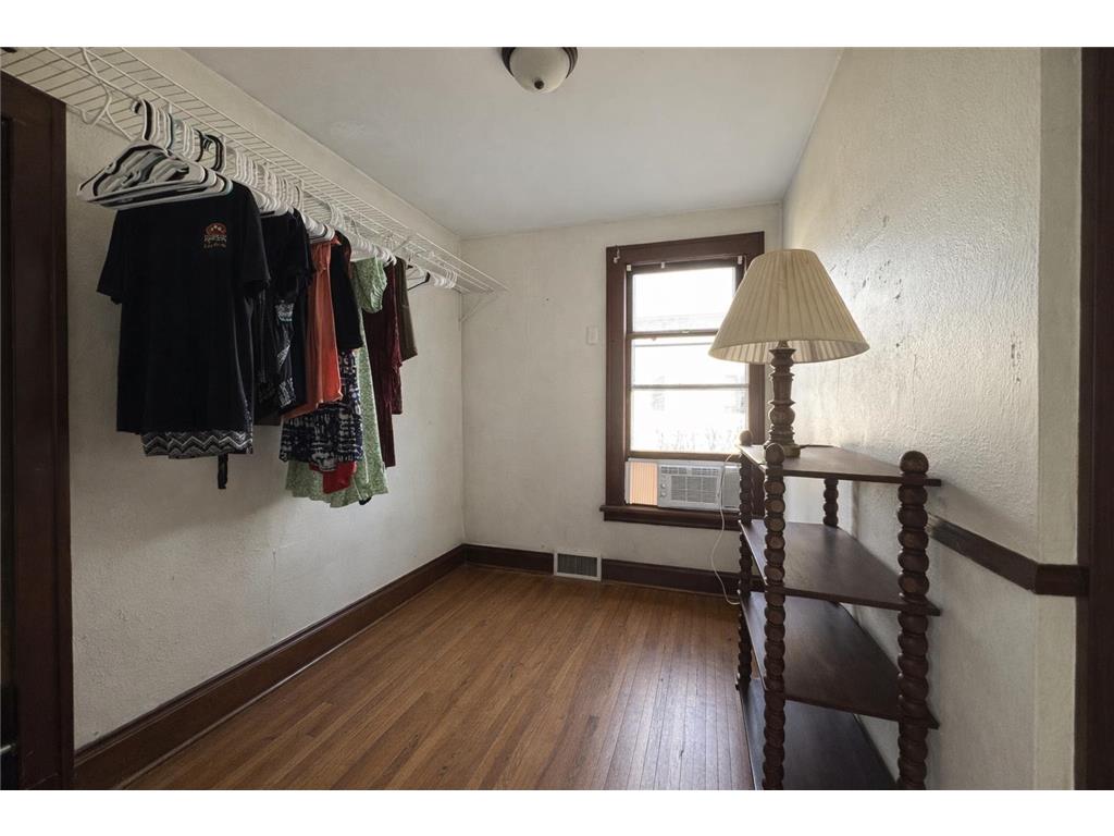 920 Elm Street Alexandria MN 56308 7044912 image4