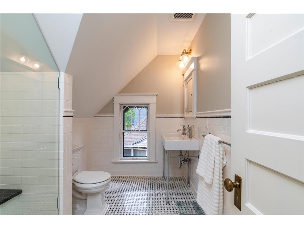 920 Lincoln Avenue Saint Paul MN 55105 7088746 image39