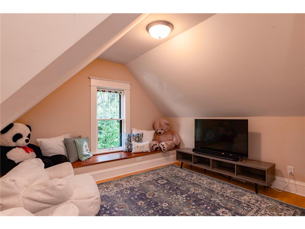 920 Lincoln Avenue Saint Paul MN 55105 7088746 image42