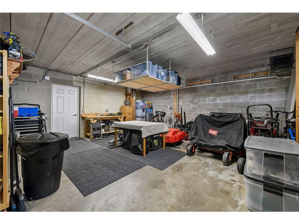 920 Pershing Circle Burnsville MN 55306 - Crystal 7097325 image40