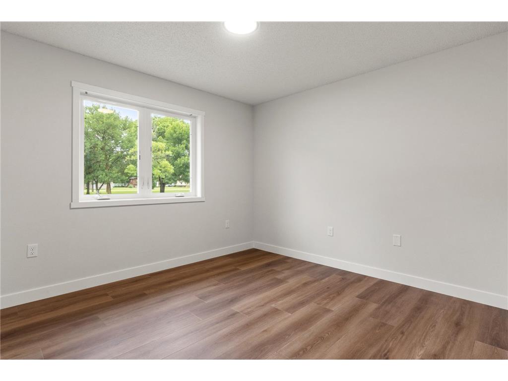 920 Portland Street Villard MN 56385 7011683 image11