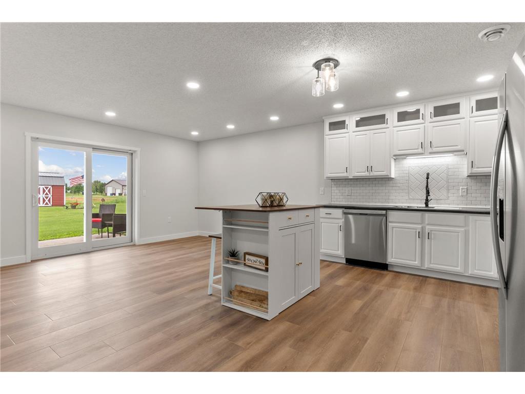 920 Portland Street Villard MN 56385 7011683 image3