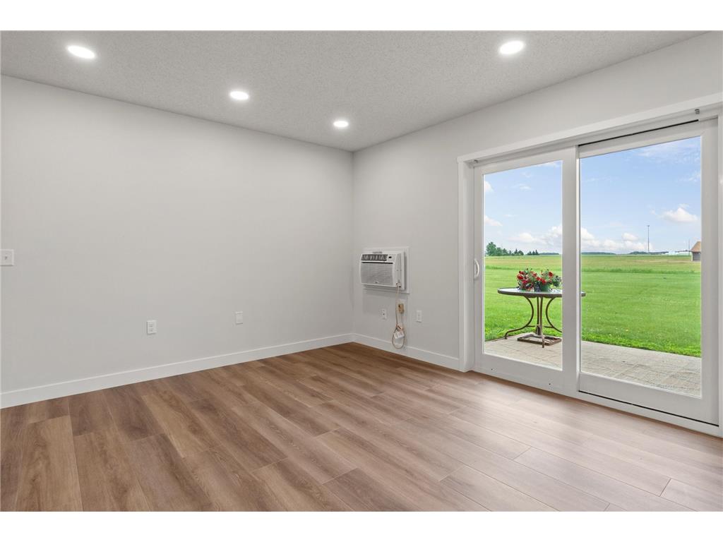 920 Portland Street Villard MN 56385 7011683 image6