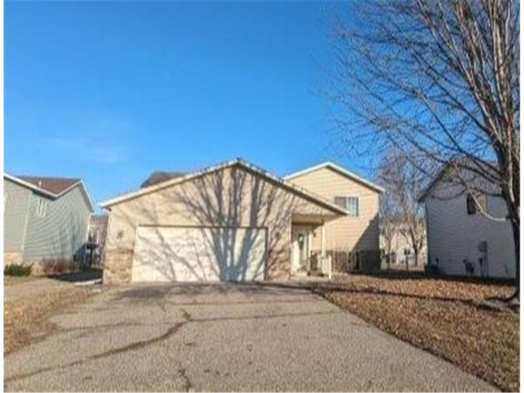 920 Savanna Avenue N Saint Cloud MN 56303 6499313 image1