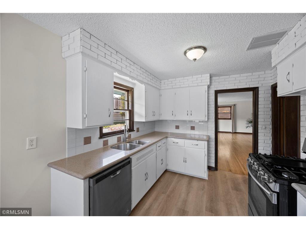 920 W 62nd Street Minneapolis MN 55419 7063064 image15