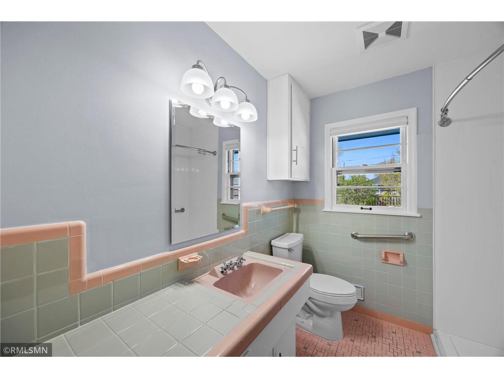920 W 62nd Street Minneapolis MN 55419 7063064 image20