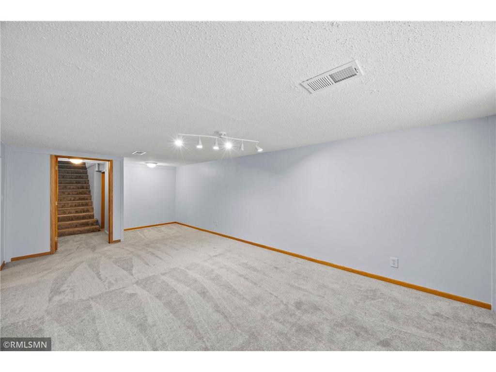 920 W 62nd Street Minneapolis MN 55419 7063064 image29