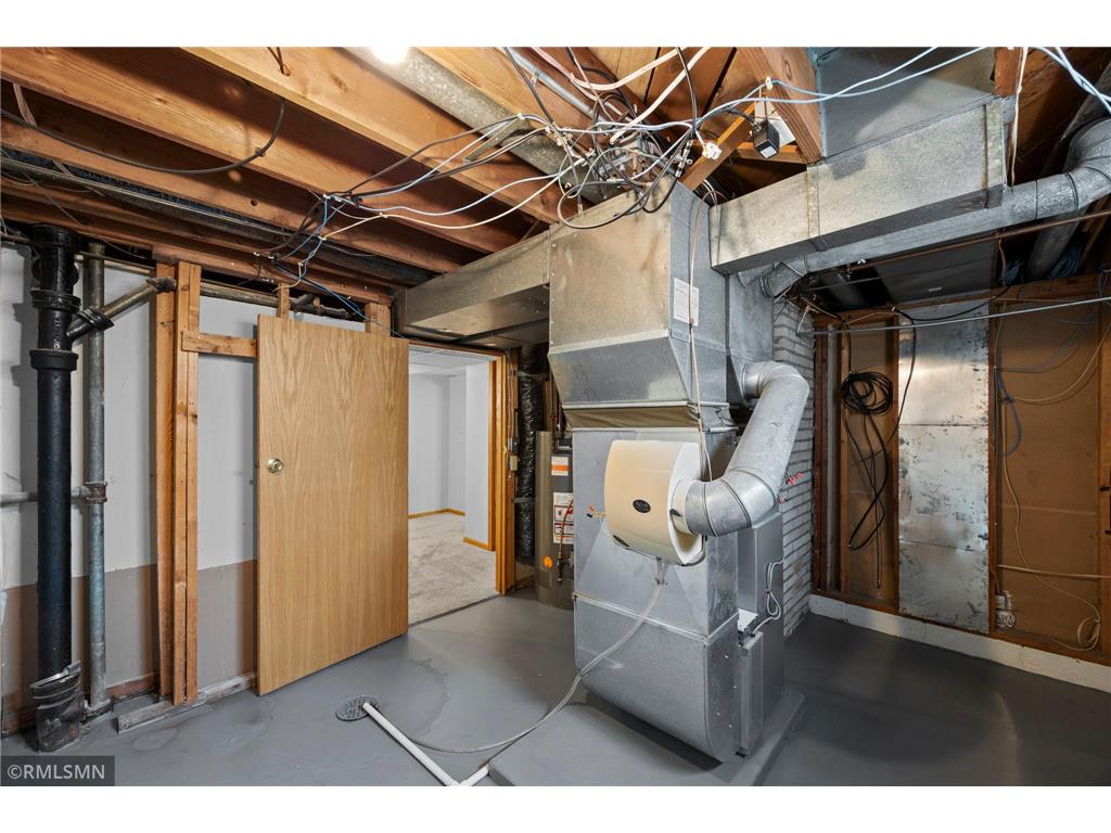 920 W 62nd Street Minneapolis MN 55419 7063064 image32