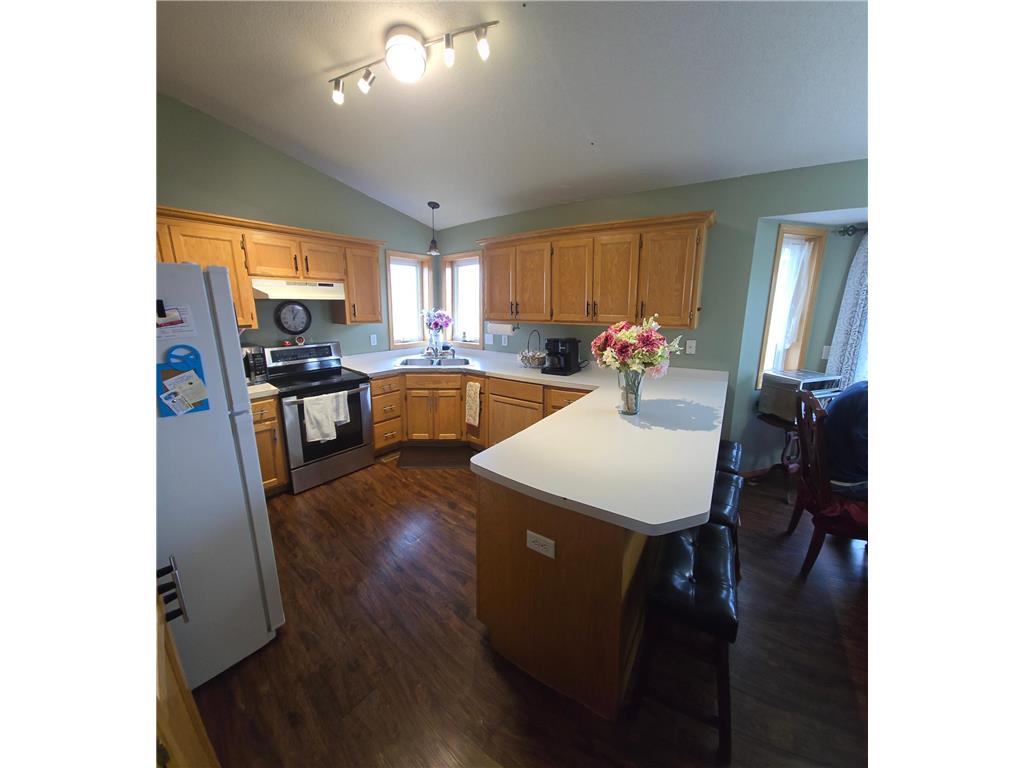 920 W 9th Street Rush City MN 55069 7051076 image6