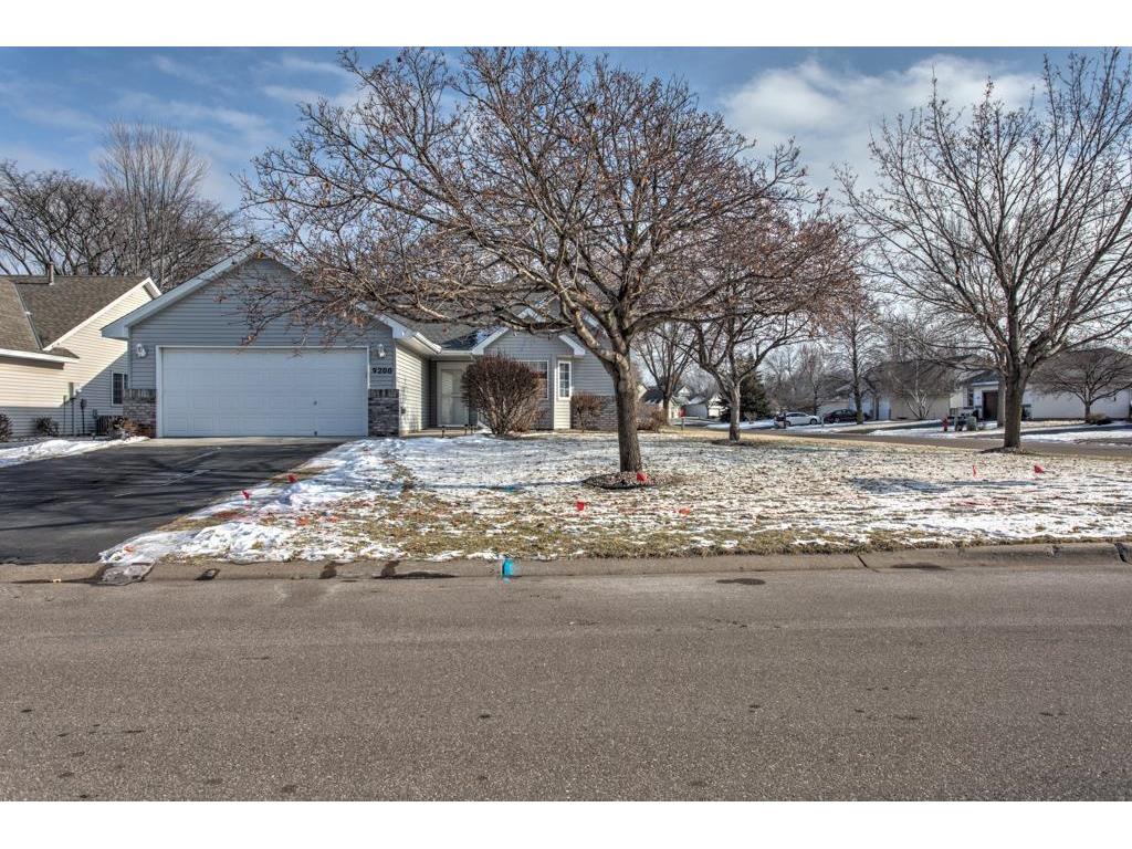 9200 Dunbar Knoll N Brooklyn Park MN 55443 6480232 image1