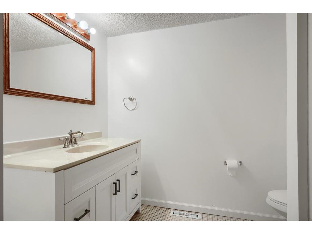 9200 Harkness Avenue S Cottage Grove MN 55016 7107900 image10