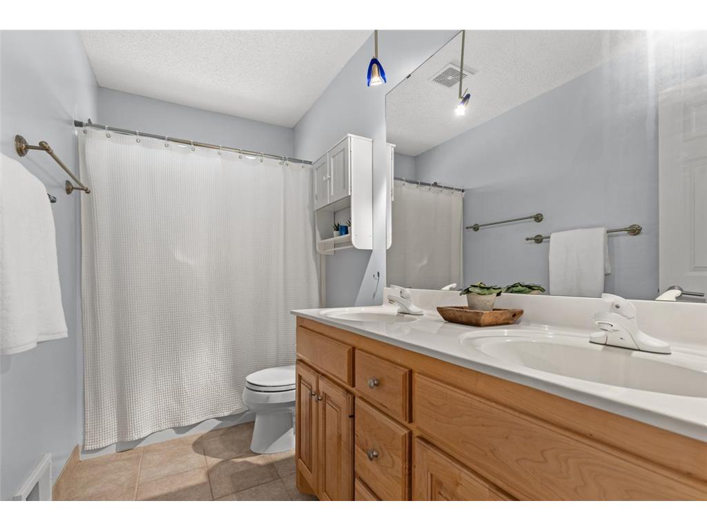 9200 Hearthstead Lane Eden Prairie MN 55347 7082637 image35